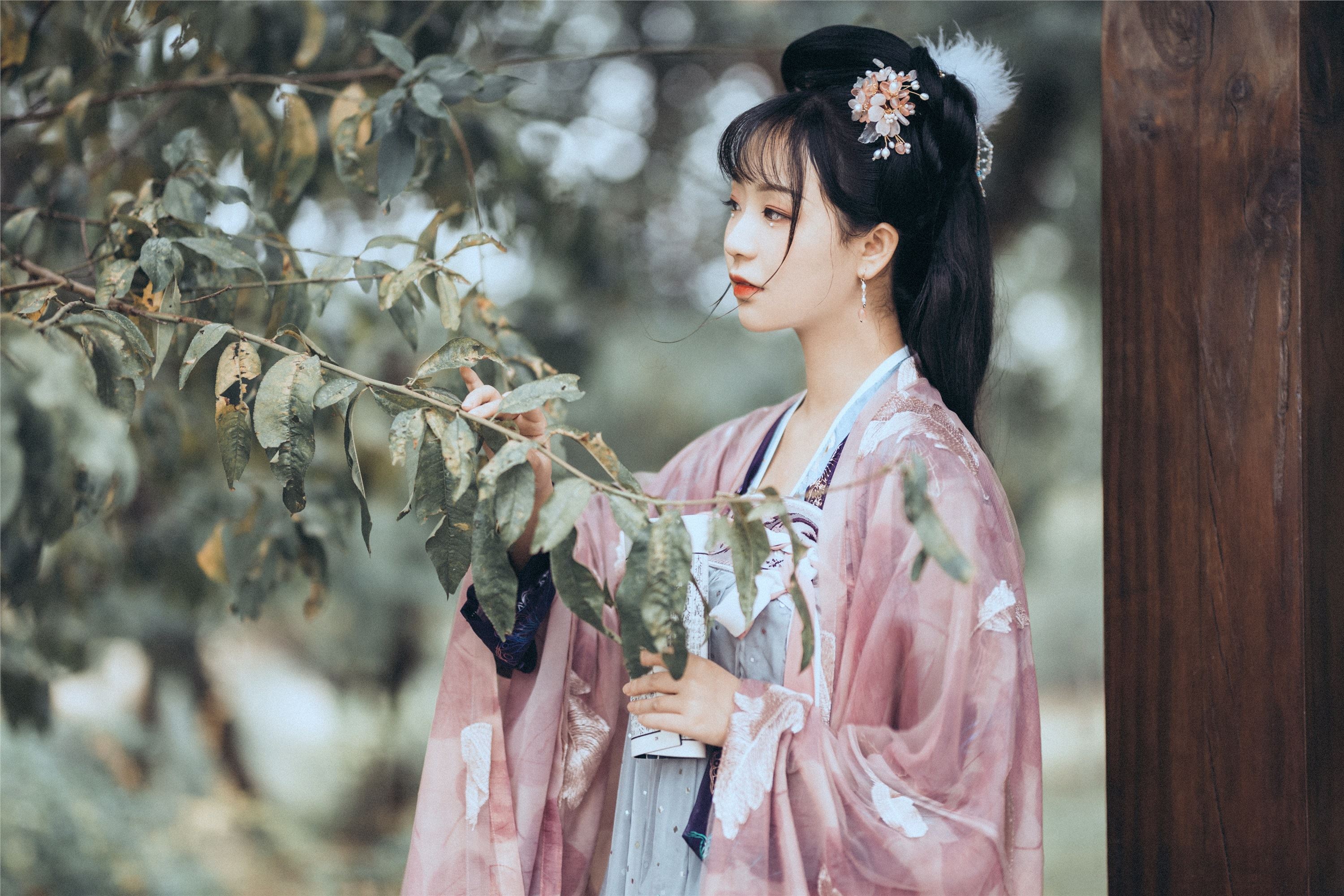 YITUYU艺图语 2021.09.04 幽人独自怜 Seven